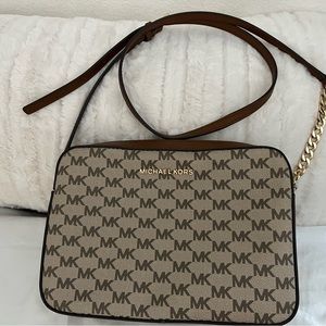 Michael Kors Crossbody Bag